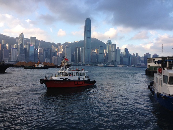 注册离岸公司助企业发展对外贸易